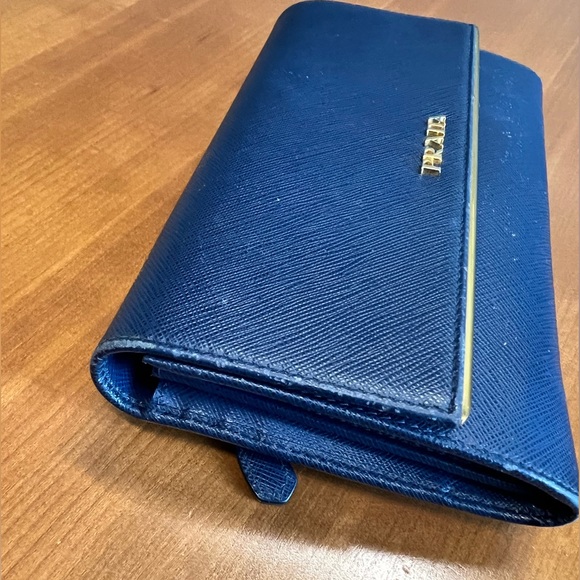 Prada wallet made in Italy - Picture 8 of 9